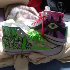 Size 9. Airwalk. Hand painted. "Eye See You!"